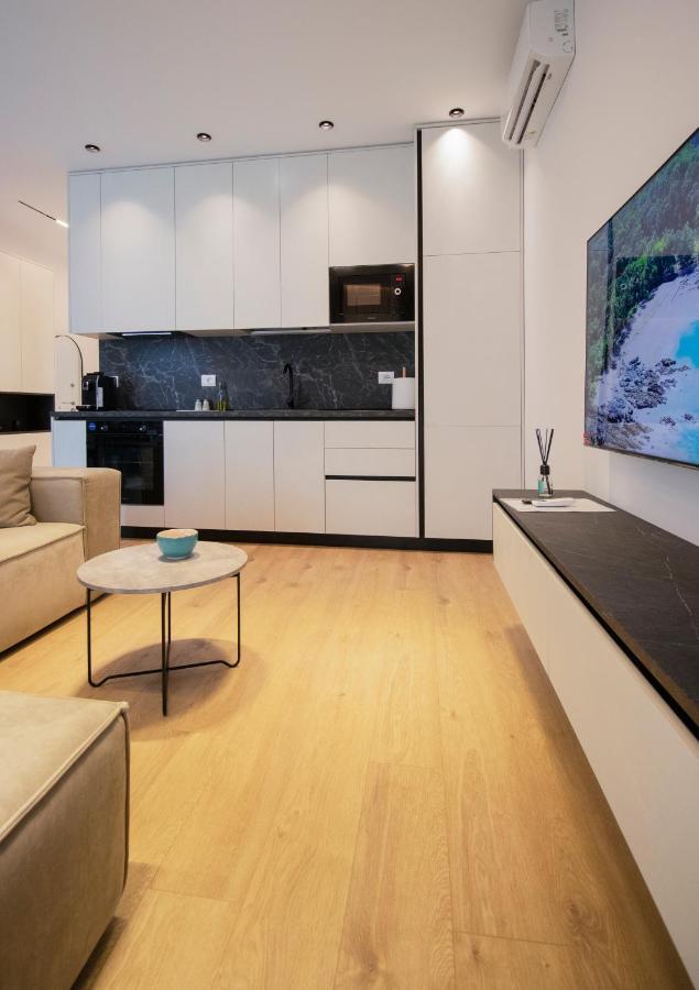 地拉那Luxury Rooftop 23住宿加早餐旅馆 外观 照片